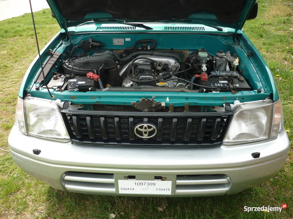 13 700 TOYOTA LAND CRUISER KZJ90 4x4 30 TD 125 D 4/5 Land Cruiser świętokrzyskie Tokarnia