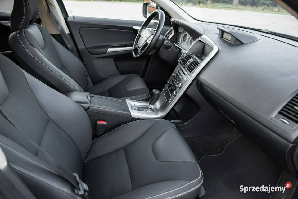 Volvo XC 60 RDesign AWD 24d D4 163 4x4 Panorama relingi dachowe XC 60 Zwoleń