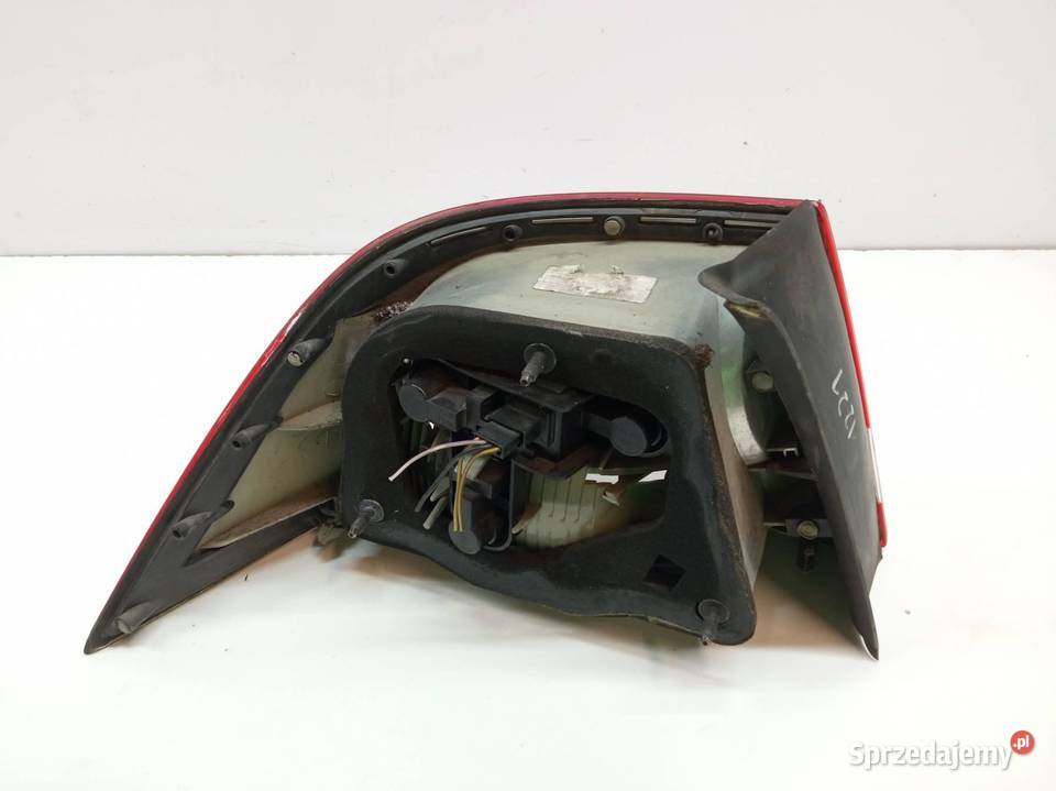 LAMPA TYŁ PRAWA SEDAN EU Saab 93 II 20022014