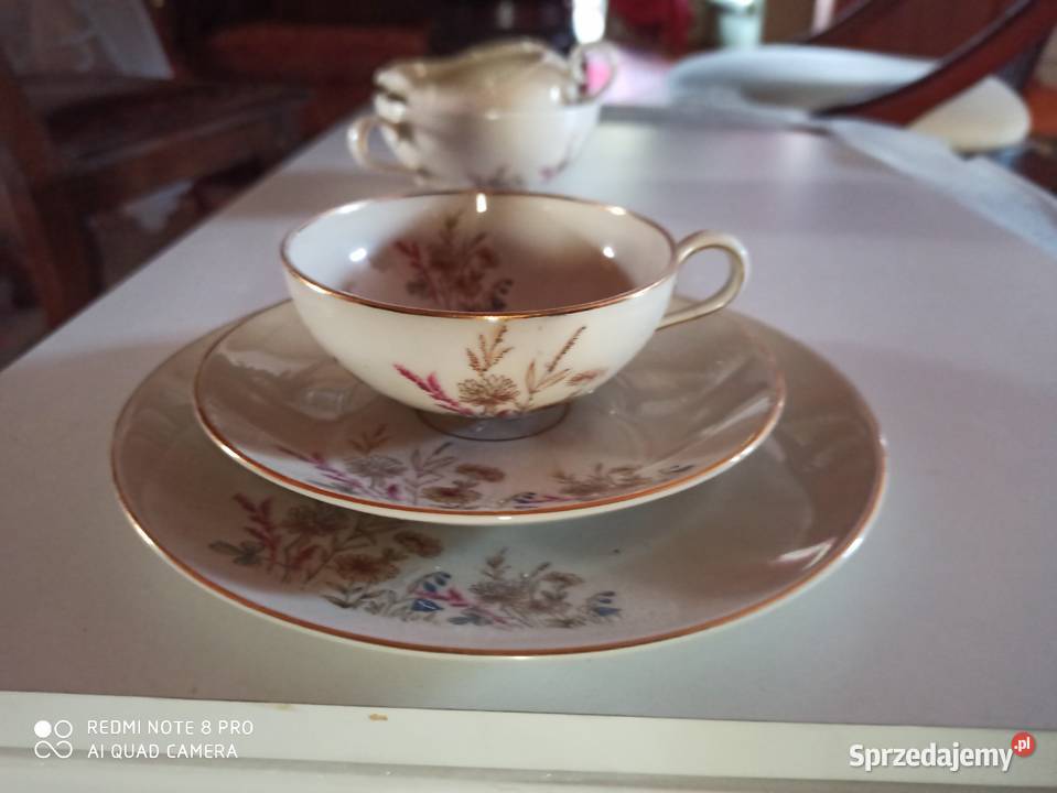 Filiżanka do herbaty z talerzykiem deserowym sprzedam