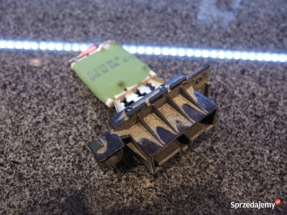 OPORNICA REZYSTOR CORSA D 3R55 R87 R34K