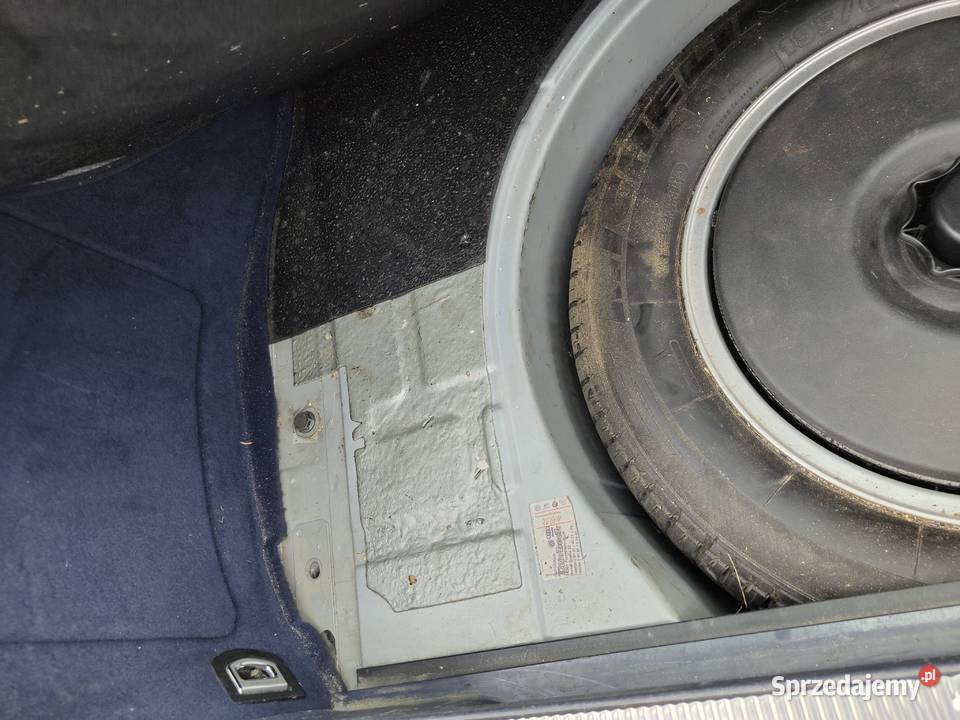 Audi A4 16 benzyna nowy przegląd Bobrek sprzedam