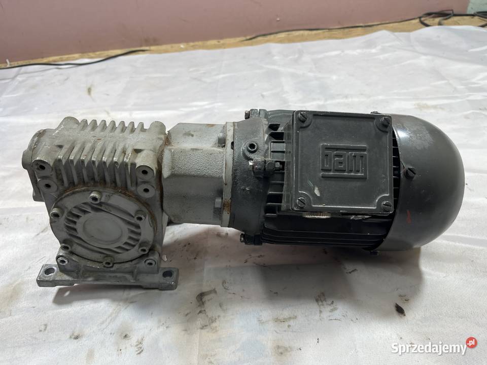 Motoreduktor Silnik z przekładnią Lenze 230V Brańsk sprzedam