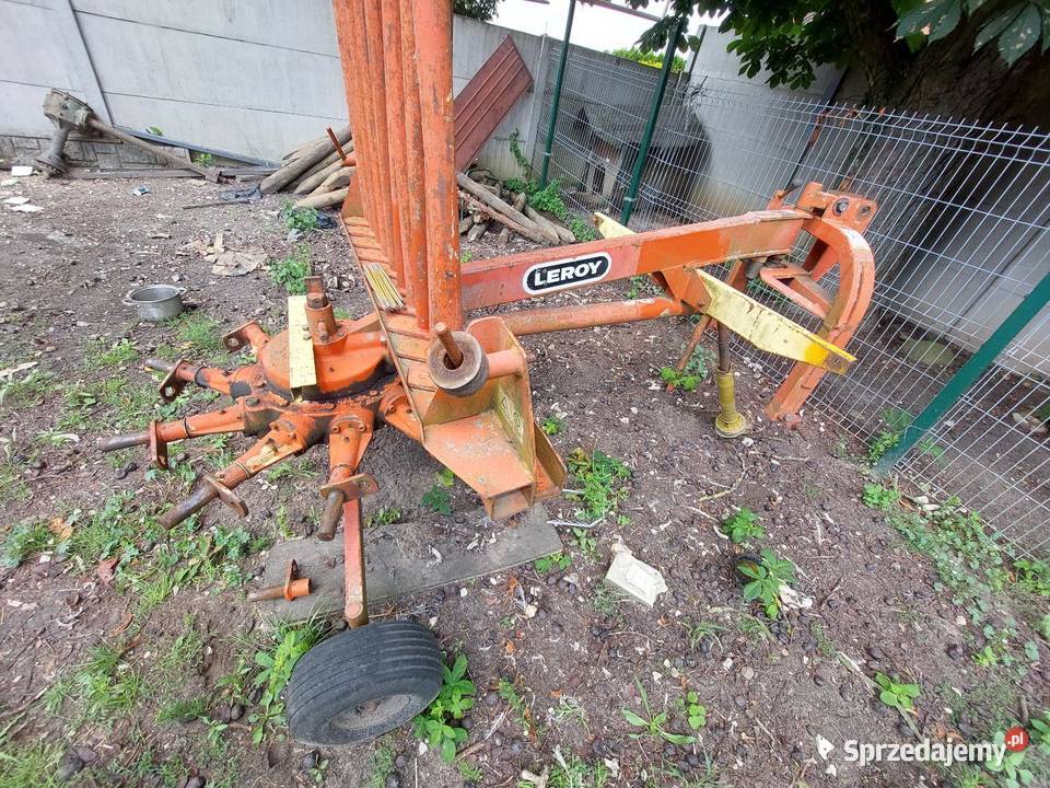 Zgrabiarka karuzelowa Pierzchnica