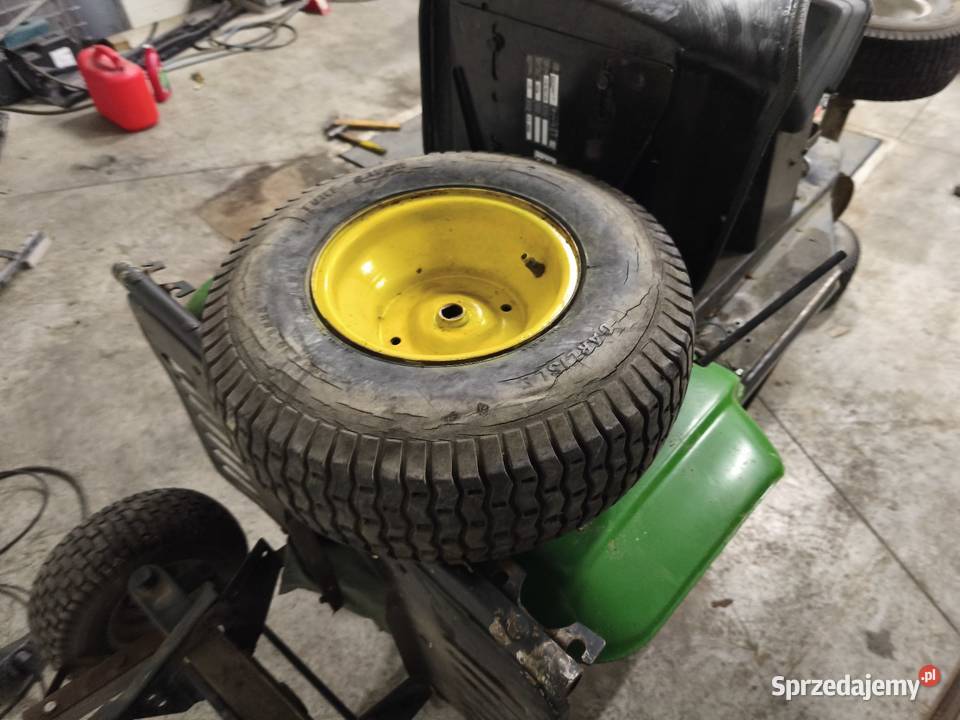 Traktorek MTD na cześć Dachnów