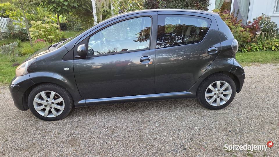Toyota Aygo Automat Polski Salon czarny Gdańsk sprzedam