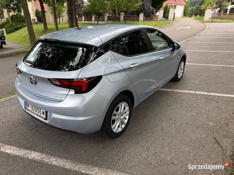 Opel astra Rok produkcji 2016 Astra Iwkowa