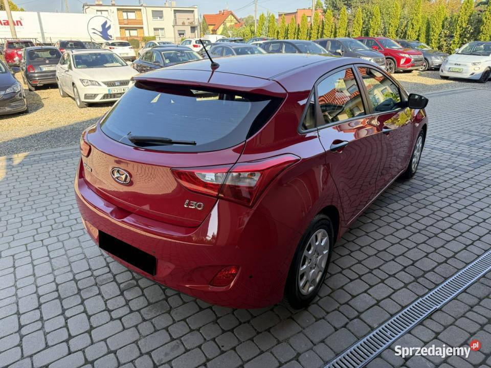Hyundai i30 14 100 Klimatyzacja Koła lato zima światła przeciwmgielne Orzech sprzedam