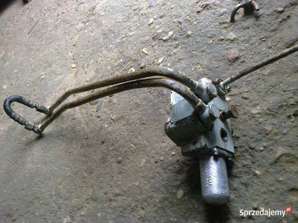 Rozdzielacz na błotnik ursus c330 sprzedam