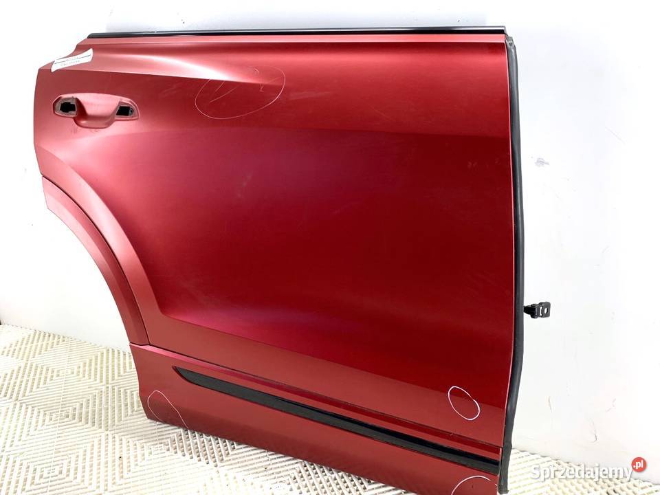 DRZWI PRAWY TYŁ AUDI Q8 SUV