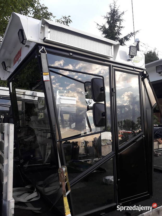 Kabina do kombajnu Bizon