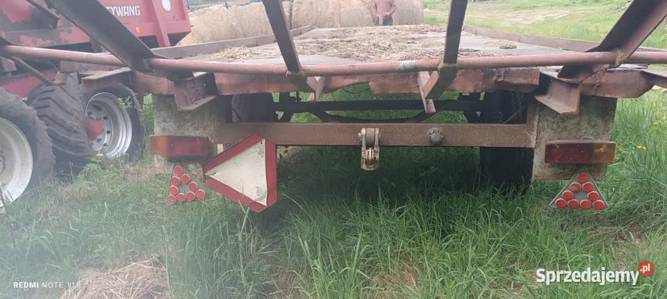 Przyczepa do bel i nie nieuszkodzony Chełst