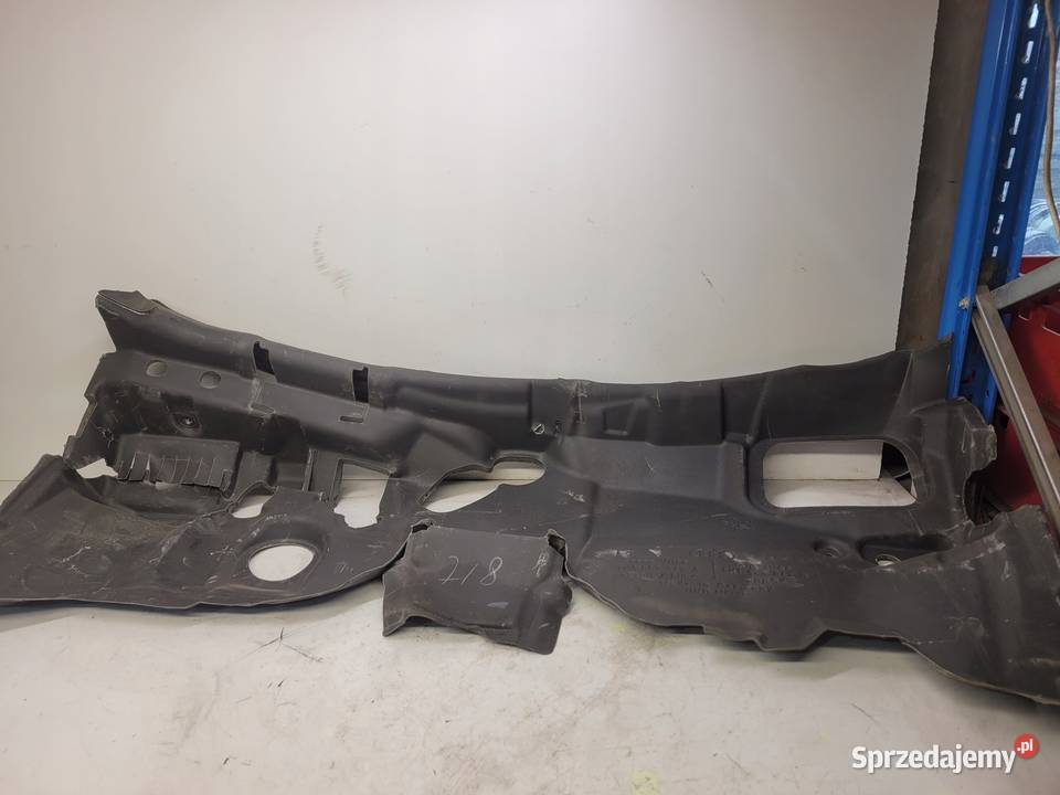 WYGŁUSZENIE ŚCIANY GRODZIOWEJ AUDI A5 8K1863947A Przystajń