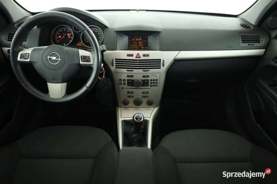 Opel Astra 14 16V czarny Piaseczno