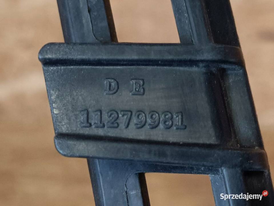MERCEDES W176 ŚLIZG ZDERZAKA PRAWY TYŁ Motoryzacja Pleszew sprzedam