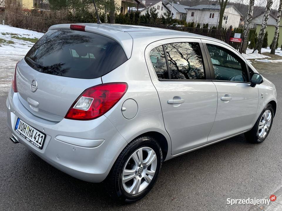 Opel Corsa D lift 14 100 tempomat