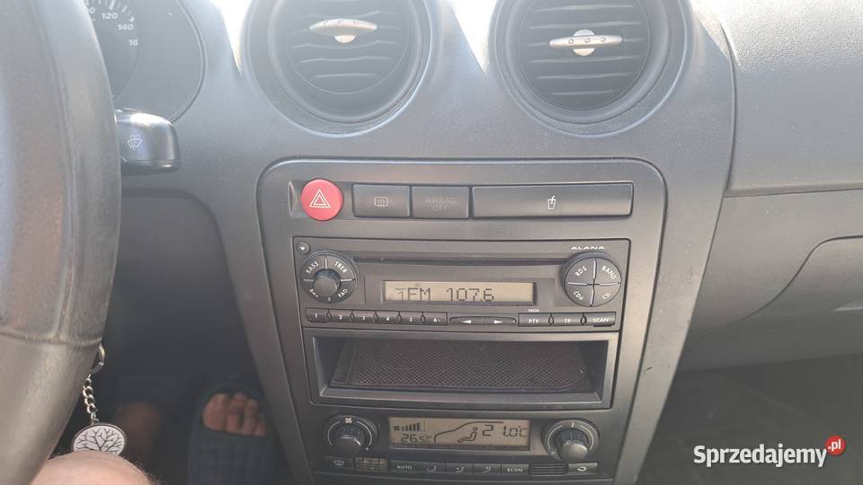 Ibiza dobrze utrzymana w ciągłej eksplaoacji 75KM Myszków sprzedam