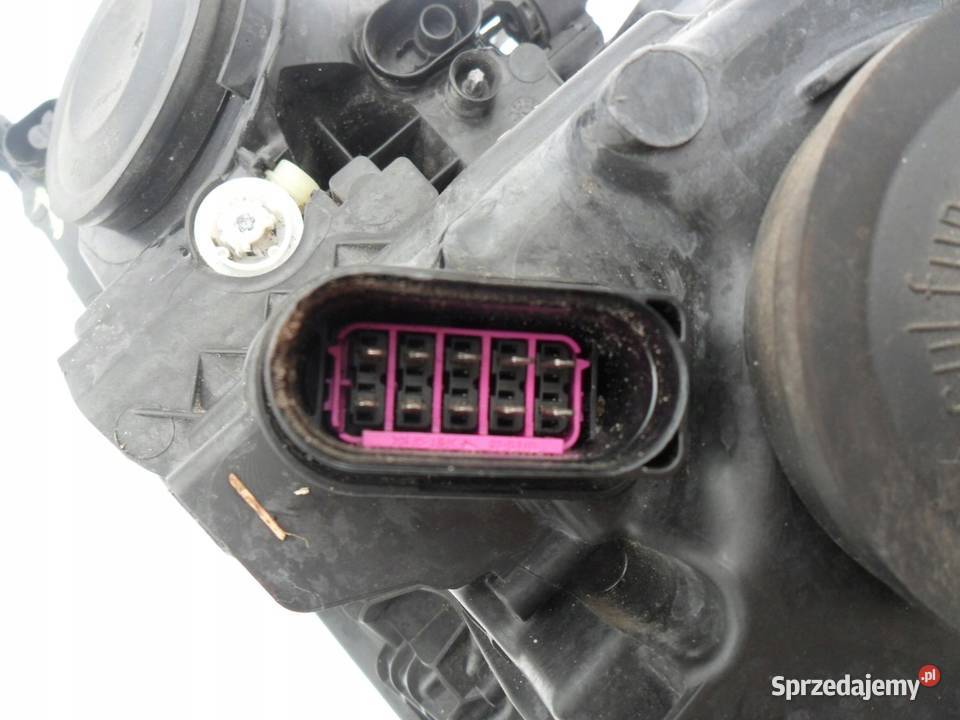 Skoda Octavia III 5E BI XENON Reflektor prawy