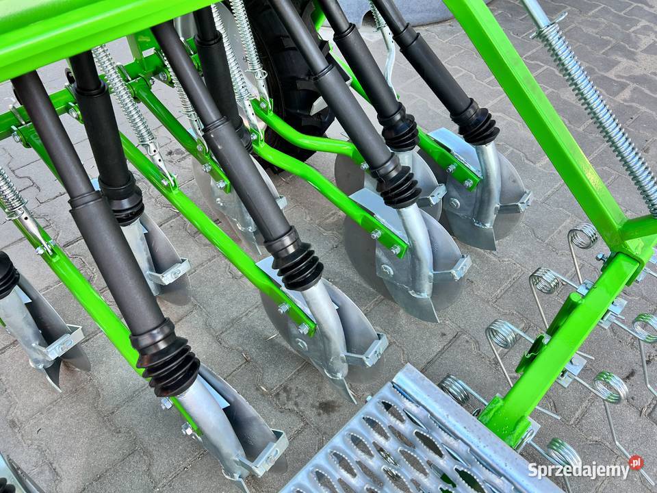 Siewnik zbożowy Agromasz 25m Bomet Meprozet nieuszkodzony Staszów
