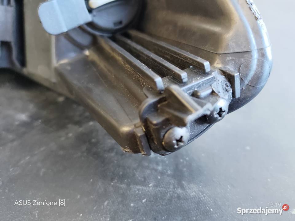 Reflektor prawy VW Passat b8 Lampy przednie Złoczew sprzedam