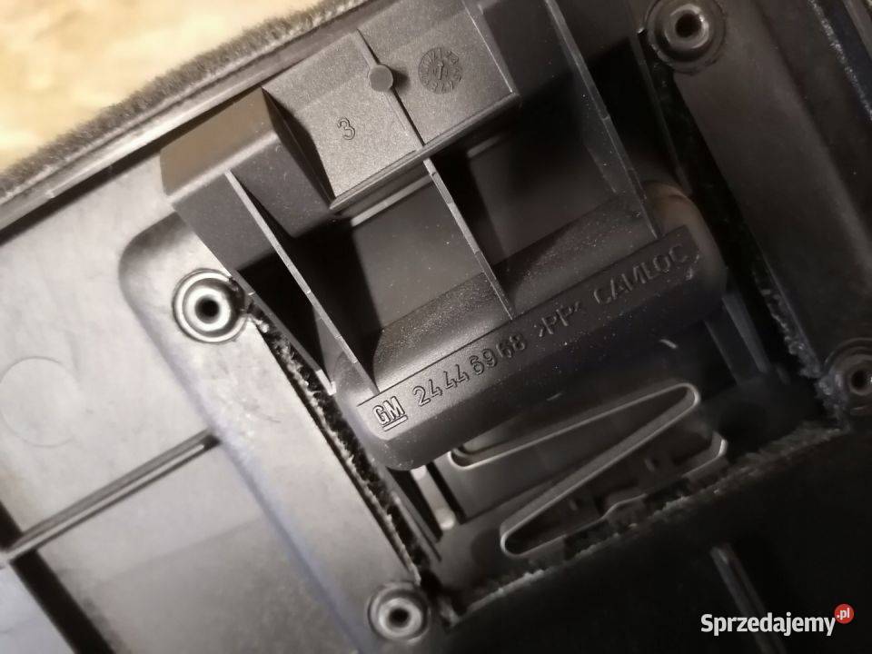 Osłona Boczek Bagażnika Opel Signum Pleszew sprzedam