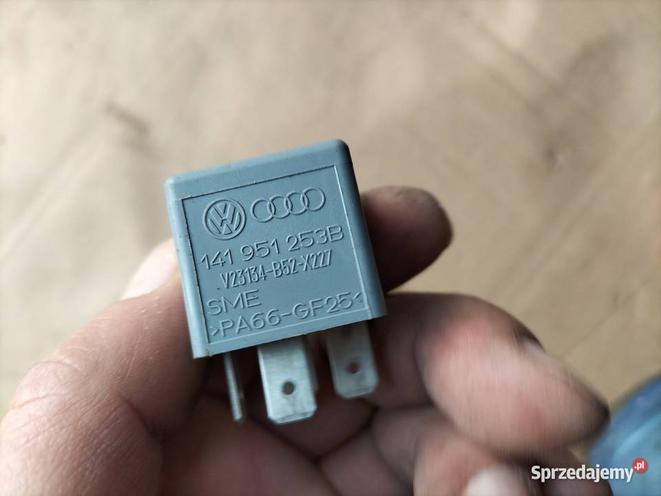 PRZEKAŹNIK 53 141951253B AUDI VW Kamień-Kolonia