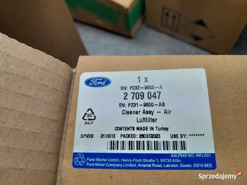 Filtr powietrza Ford 2709047 PZ319600AB Radom
