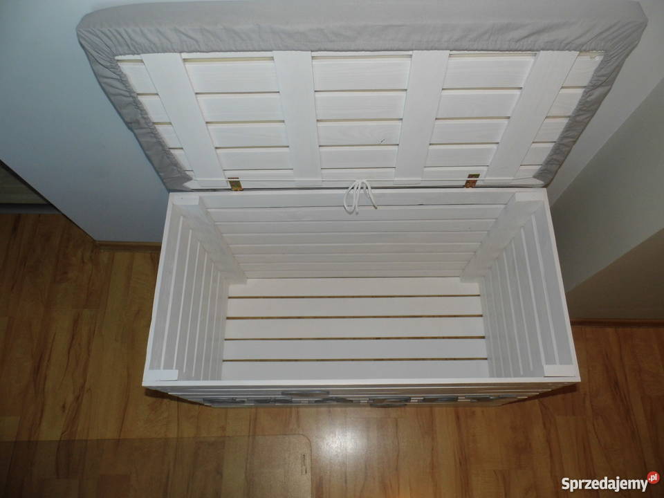 Duża skrzynia drewniana biała zamykana pufa odcienie brązowego Sieradz