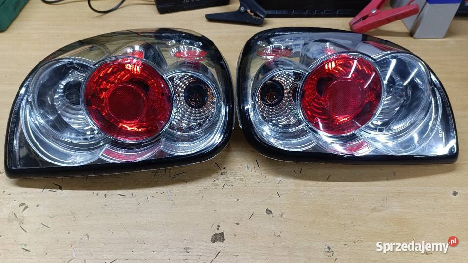 Lampy tył nowe Chrysler Voyager 0107 Dodge Grand Lampy tylne śląskie Częstochowa