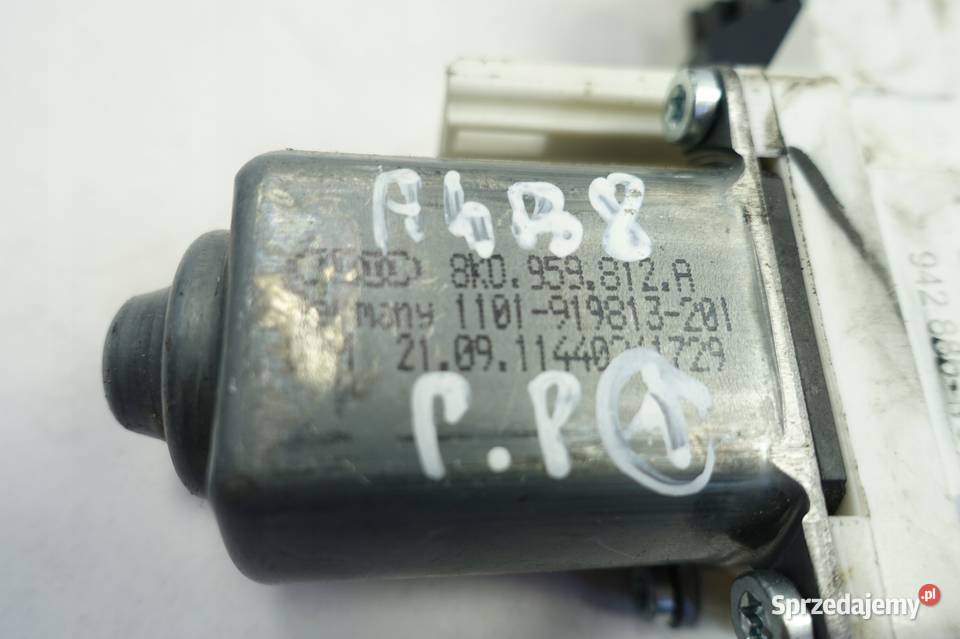 Audi A4 B8 SILNICZEK TYLNEJ SZYBY prawy tył lubelskie Rudka