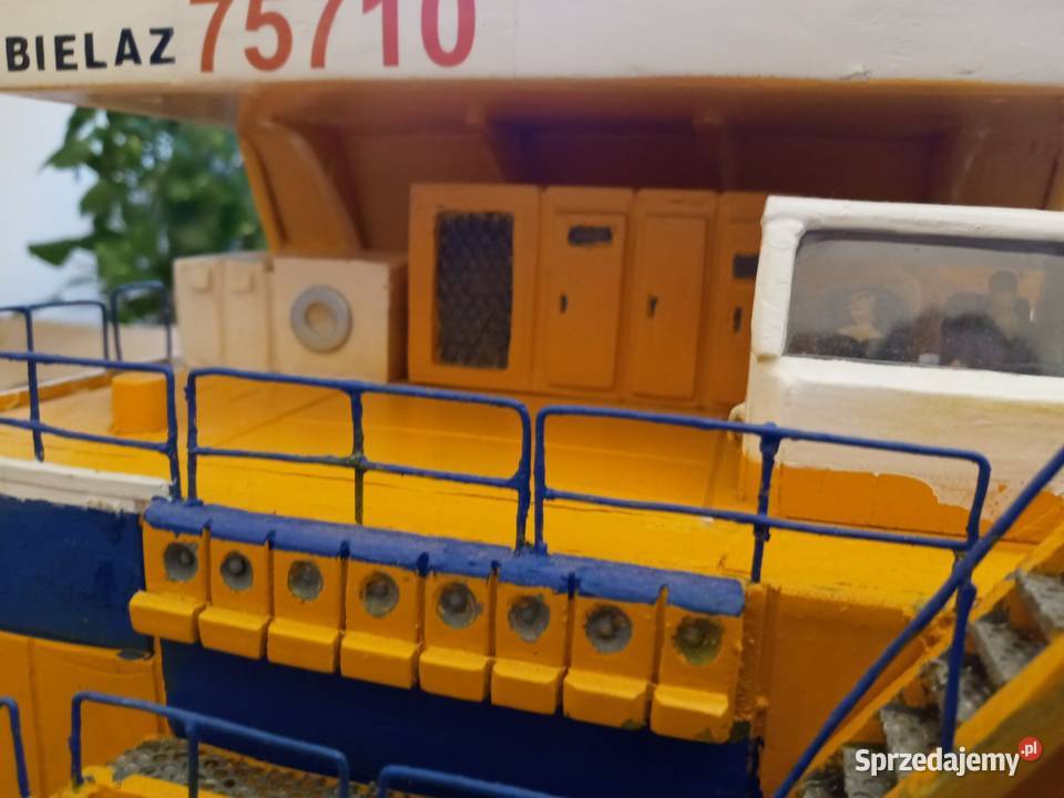 Model BIELAZ 75710 w skali 143 Warszawa