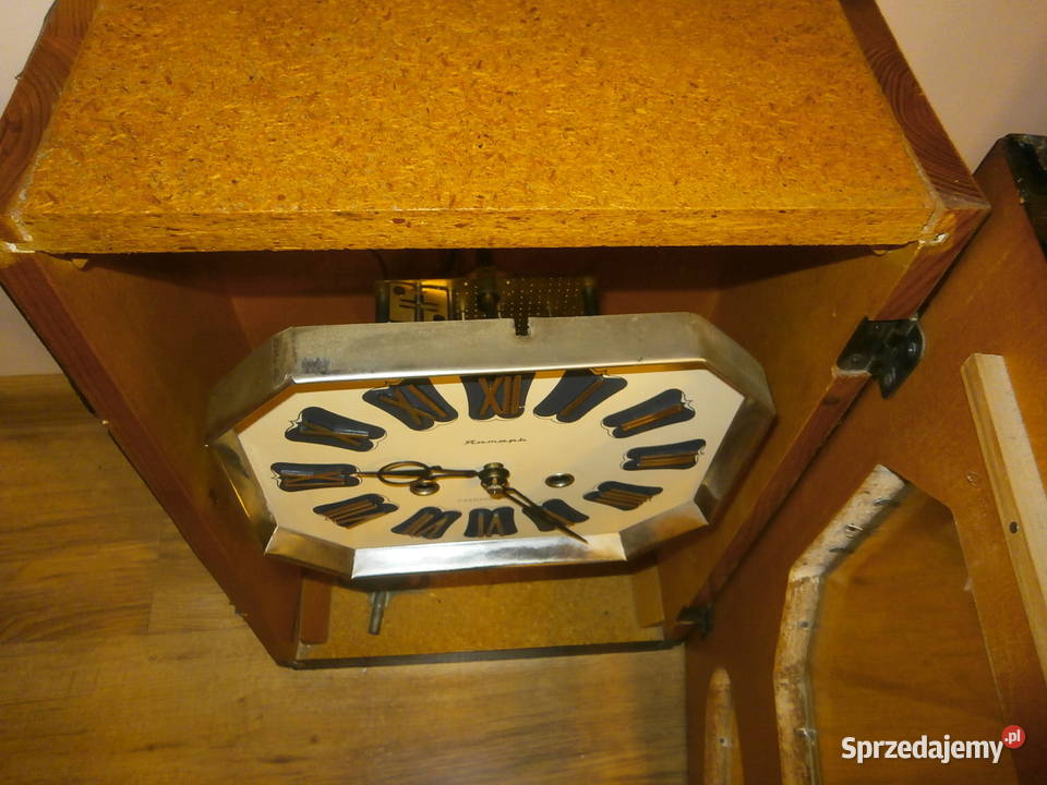 Zegar wiszący CCCP JANTAR sprawny do renoawcji Zegary Łódź