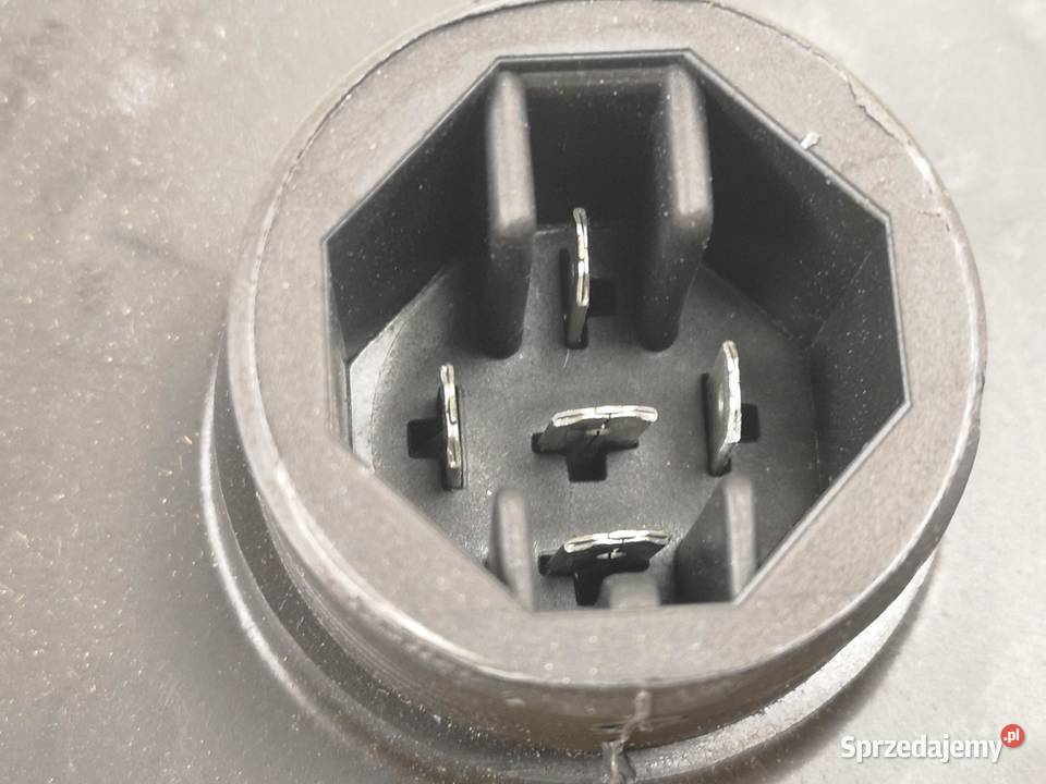 LAMPA LEWY TYŁ IVECO DAILY II 1999 NOWA MAGNETI