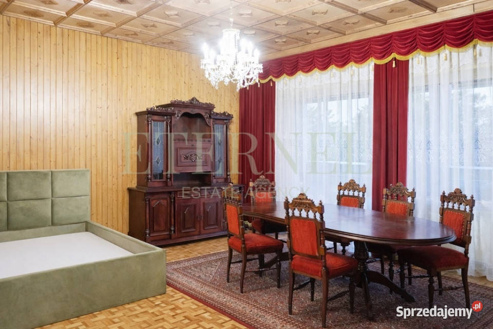 Dom dwupiętrowy z garażem ogrodem strychiem Kraków