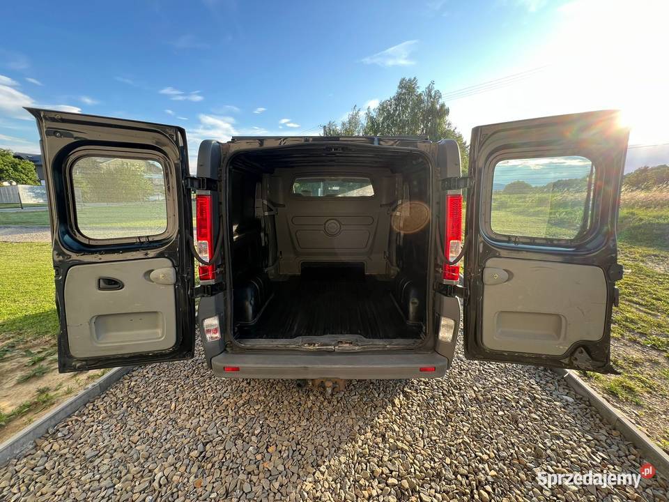 OPEL VIVARO 20 CDTI BRYGADÓWKA DIESEL L2H1 LONG Rok produkcji 2009 Dominikowice