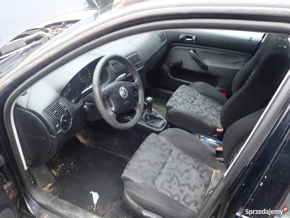 Volkswagen GOLF IV 1999r 14 BENZYNA uszkodzony podlaskie Białystok