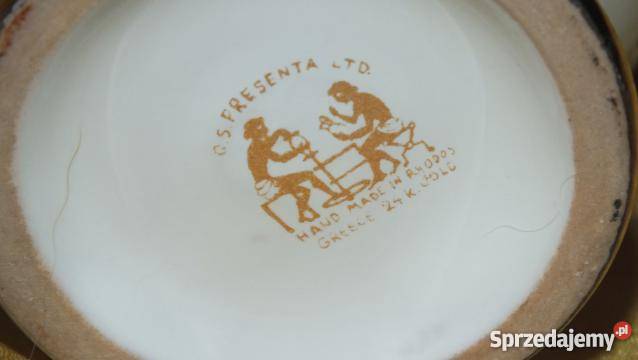 Śliczny wazonik z porcelany pozłacany 24K złotem