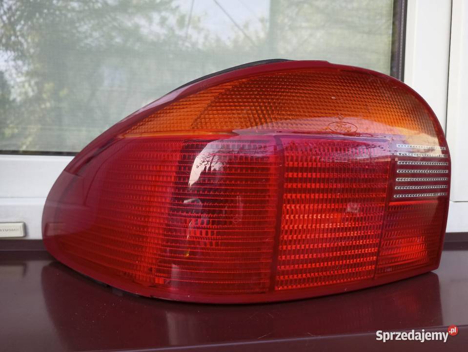 Ford Mondeo MK1 hatchback lampa tył tylna lewa Części samochodowe Sieradz