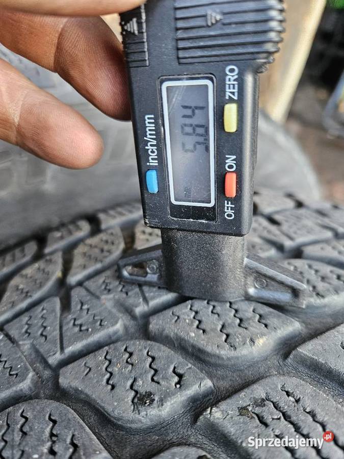 Opony zimowe 2056016 Bridgestone 16cale sprzedam