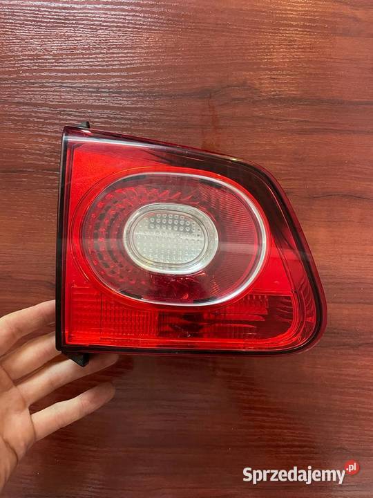 Lampy tylne lewa i prawa w klape Volkswagen Morąg
