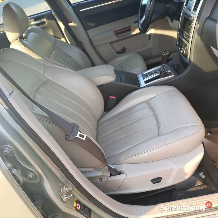Chrysler 300 c 27 benzyna uszkodzony silnik sprzedam