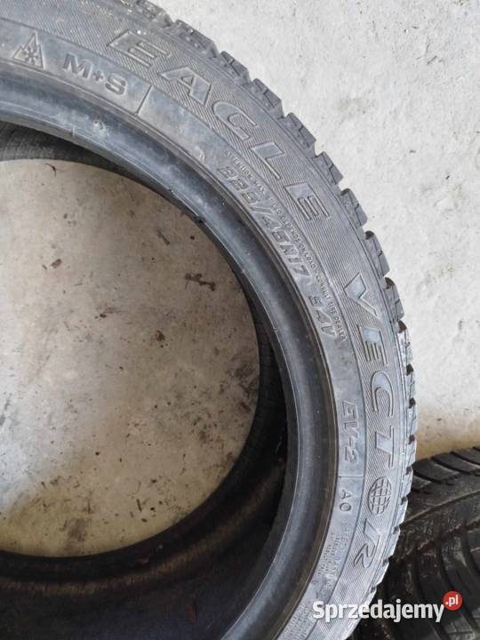 goodyear eagle vector 22545r17 17cale Biała