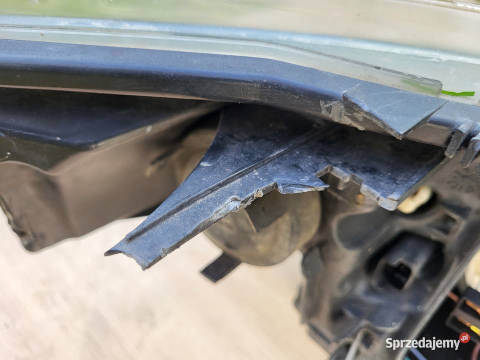 Renault Megane III Lampa przód lewa WYSYŁKA Pobiedziska