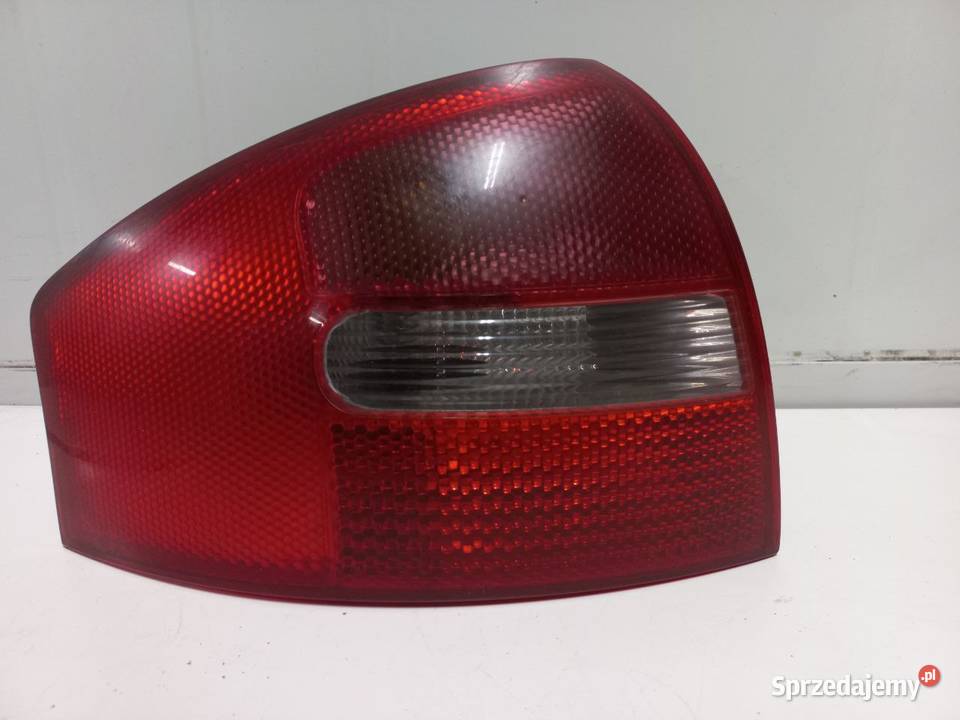 LAMPA LEWY TYŁ BŁOTNIK AUDI A6 C5 SEDAN Chełm