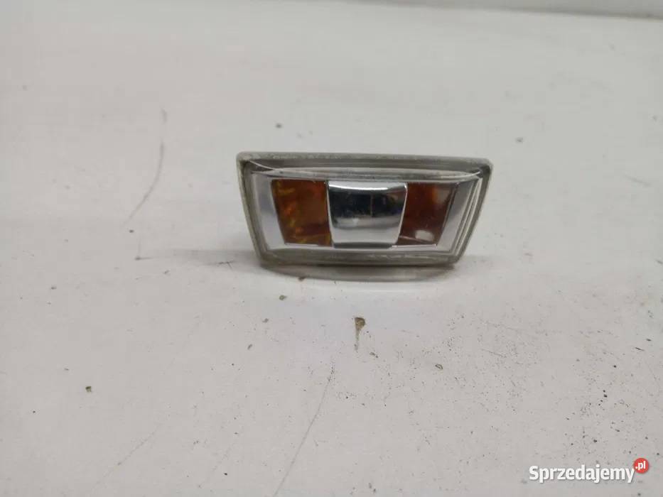 OPEL INSIGNIA kierunkowskaz w błotnik przód Bydgoszcz