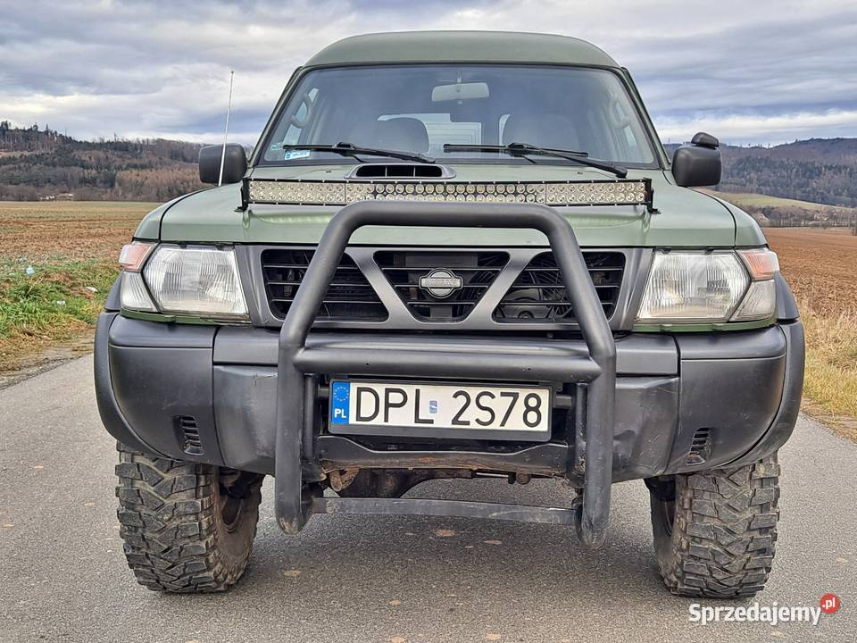 Nissan Patrol Y61 30 welurowa tapicerka Kłodzko