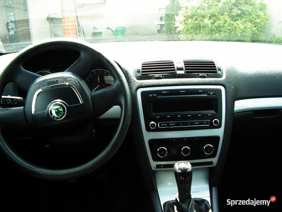 Skoda Octavia 16 E 2009 r światła LED wielkopolskie Września