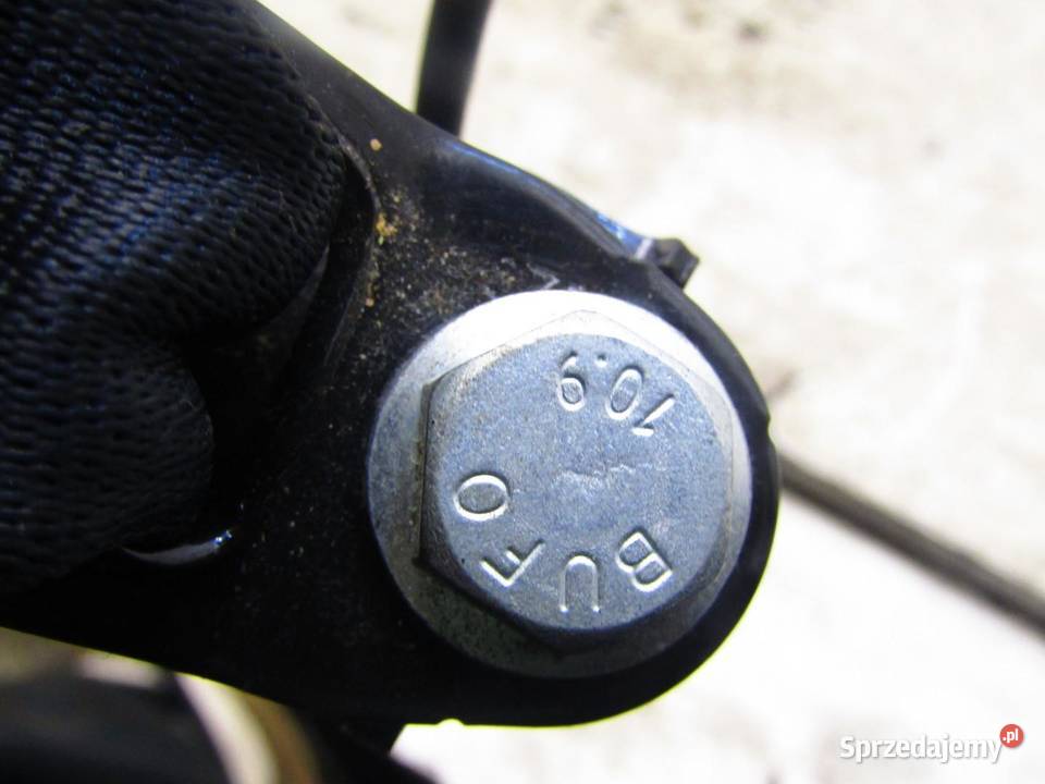 KLAMRA ZAPINKA PASA BEZPIECZEŃSTWA ŚRODKOWA