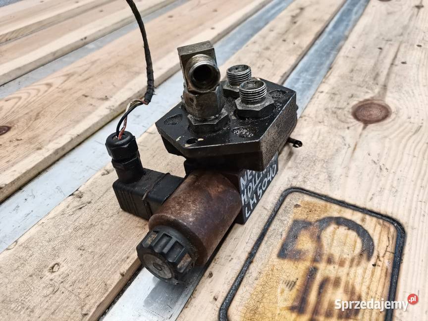 Rozdzielacz skrętu kół Holland LM 5060 Wilkowo