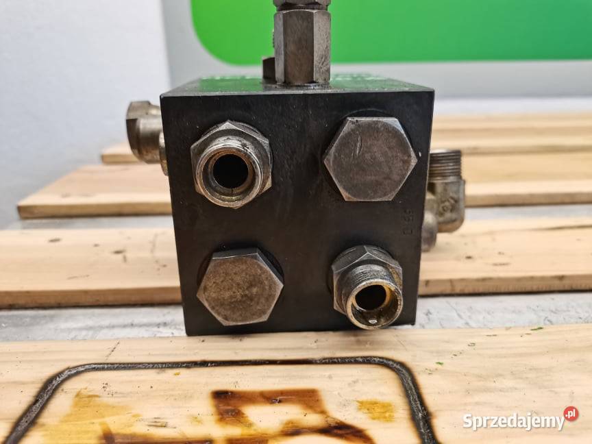 Zamek hydrauliczny Merlo 4018 Roto wielkopolskie